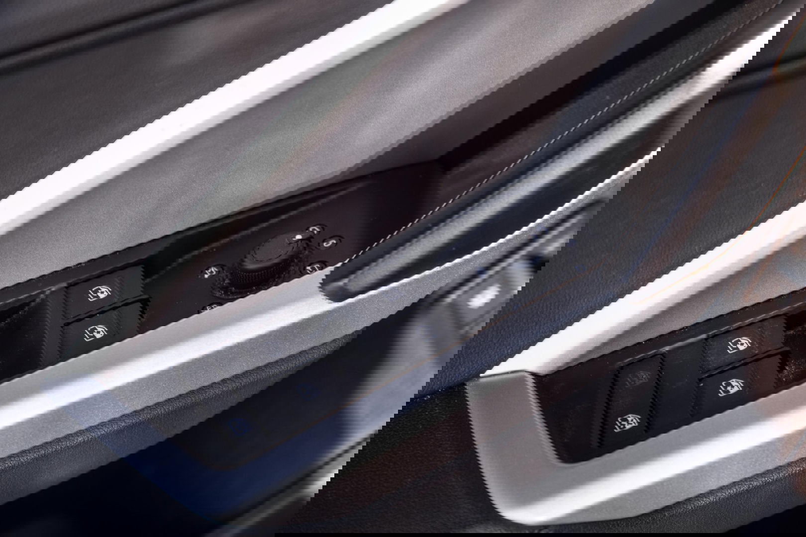 Audi Q3 45 TFSI e edition AUTOMAAT / PLUG IN HYBRID / STOELVERWARMING / LEER / VIRTUAL COCKPIT / CRUISE CONTROLE / DEALER ONDERHOUDEN