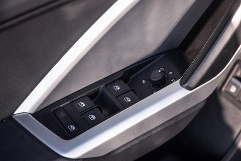 Audi Q3 45 TFSI e edition AUTOMAAT / PLUG IN HYBRID / STOELVERWARMING / LEER / VIRTUAL COCKPIT / CRUISE CONTROLE / DEALER ONDERHOUDEN