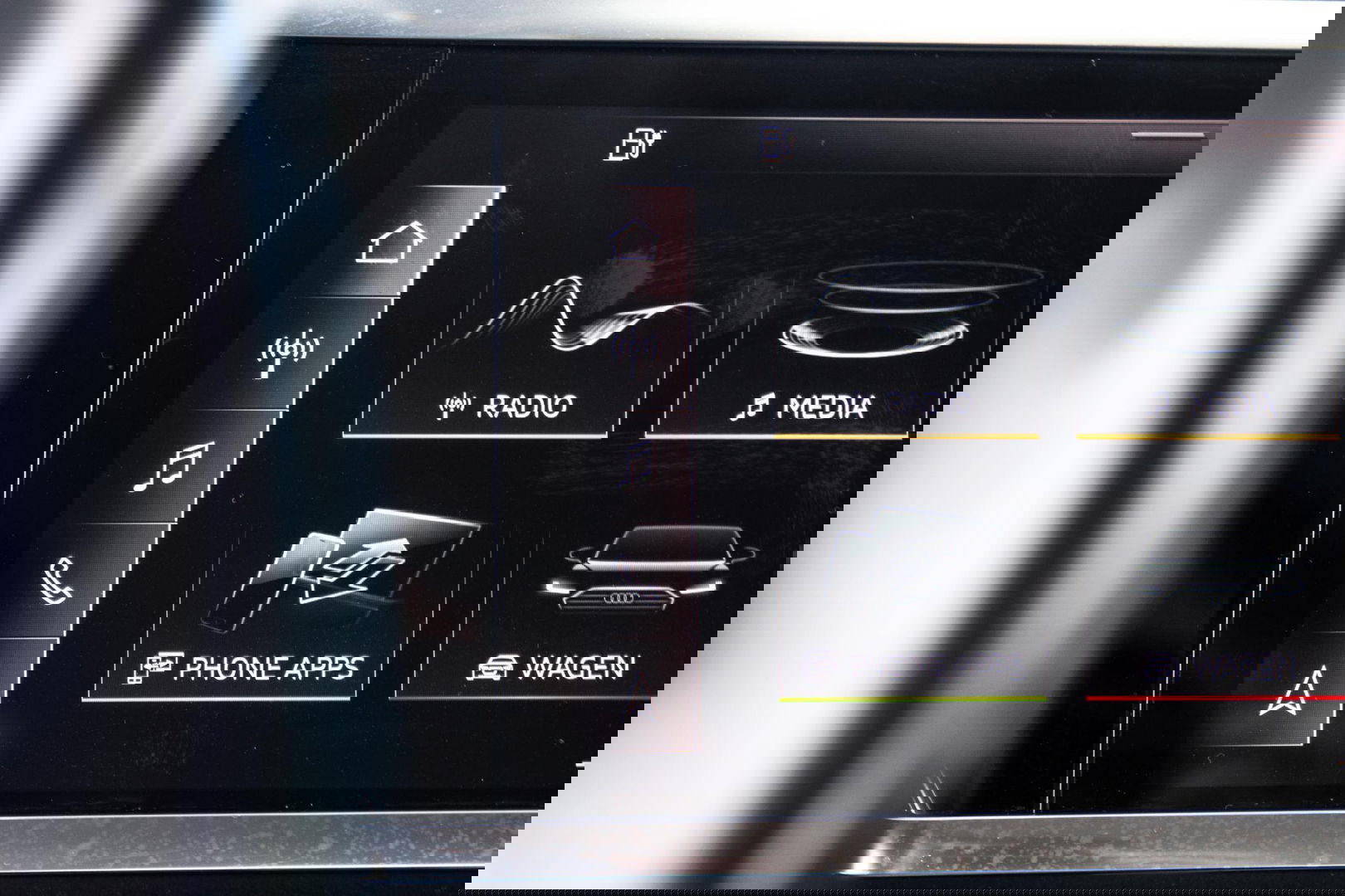 Audi Q3 45 TFSI e edition AUTOMAAT / PLUG IN HYBRID / STOELVERWARMING / LEER / VIRTUAL COCKPIT / CRUISE CONTROLE / DEALER ONDERHOUDEN