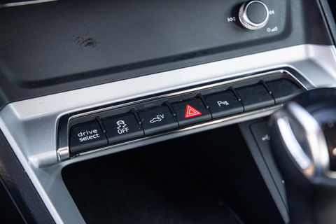 Audi Q3 45 TFSI e edition AUTOMAAT / PLUG IN HYBRID / STOELVERWARMING / LEER / VIRTUAL COCKPIT / CRUISE CONTROLE / DEALER ONDERHOUDEN