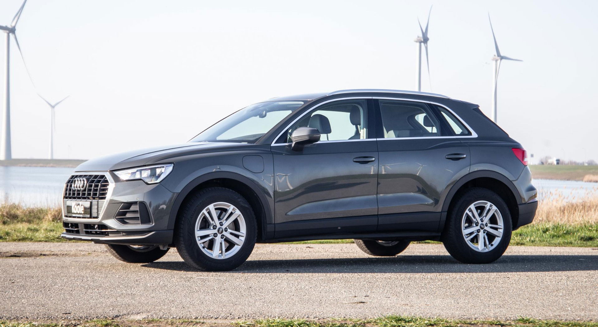 Audi Q3 45 TFSI e edition AUTOMAAT / PLUG IN HYBRID / STOELVERWARMING / LEER / VIRTUAL COCKPIT / CRUISE CONTROLE / DEALER ONDERHOUDEN