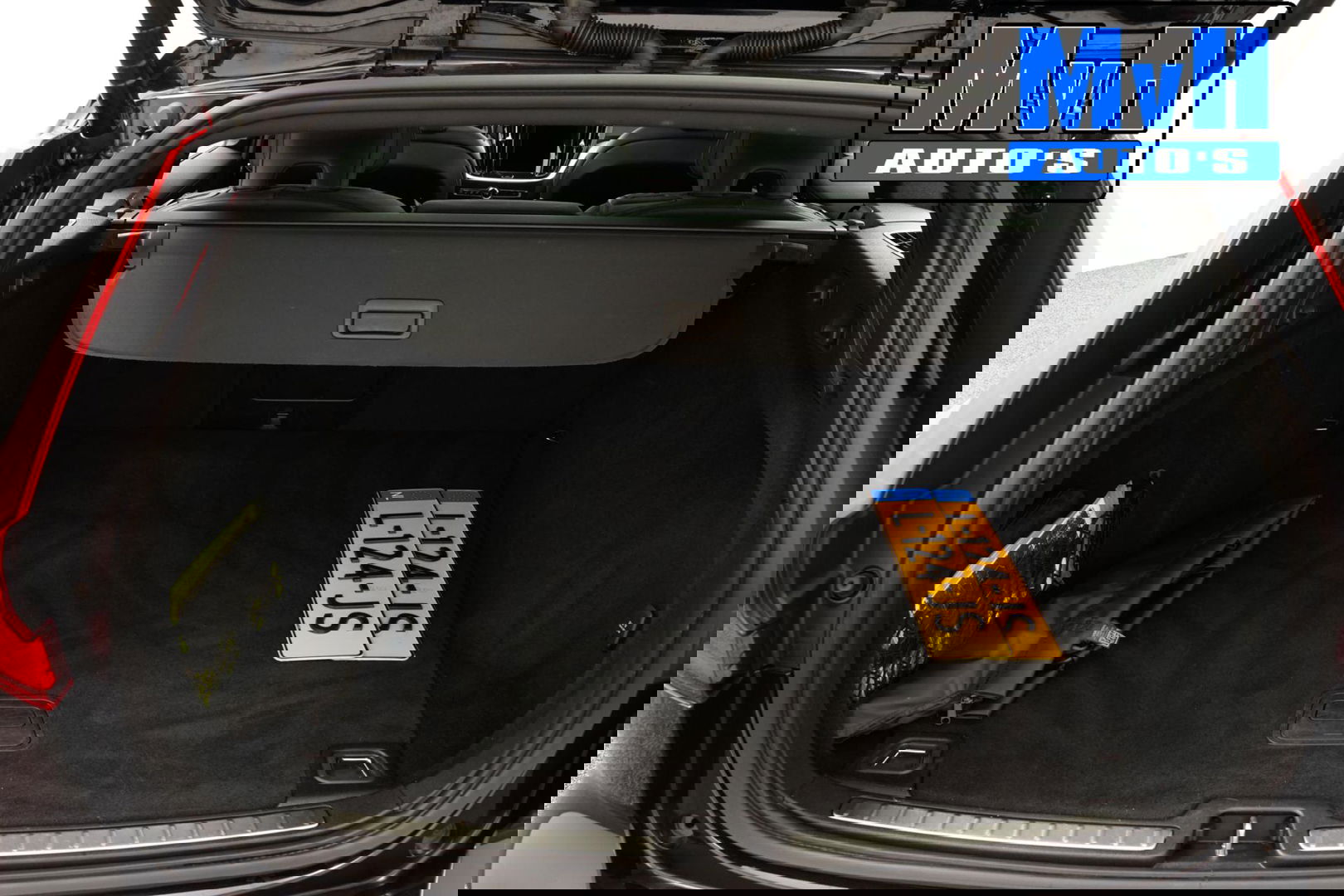 Volvo V60 2.0 B3 R-Design|PANO|STOEL/STUUR.VERW|AUTO.PILOT