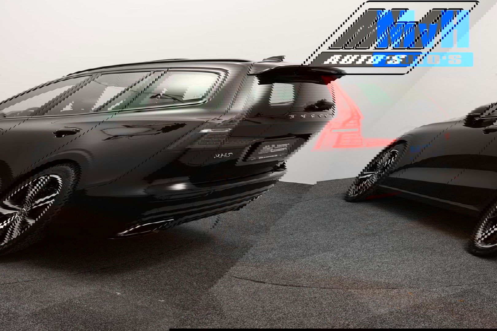 Volvo V60 2.0 B3 R-Design|PANO|STOEL/STUUR.VERW|AUTO.PILOT