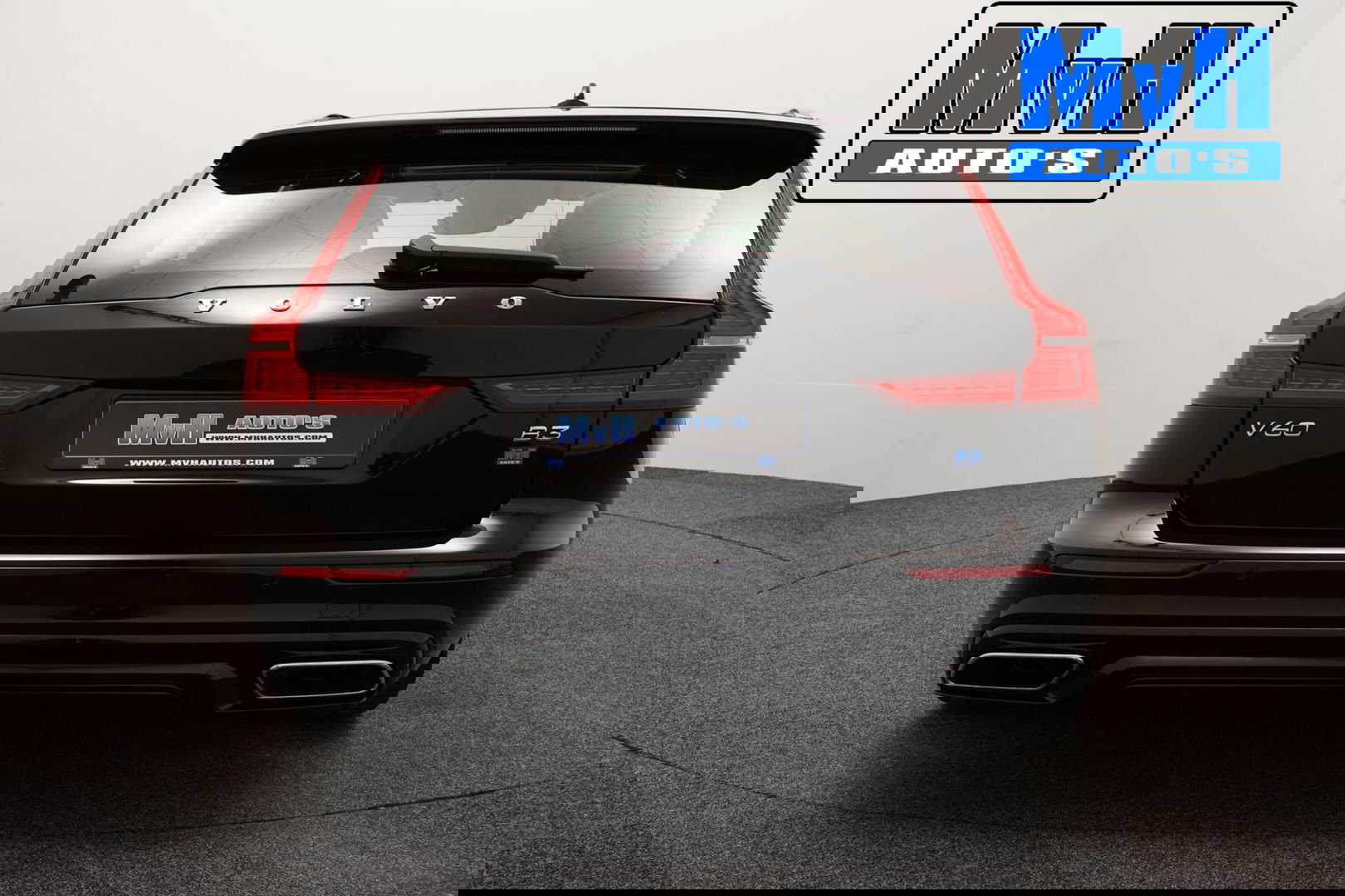 Volvo V60 2.0 B3 R-Design|PANO|STOEL/STUUR.VERW|AUTO.PILOT