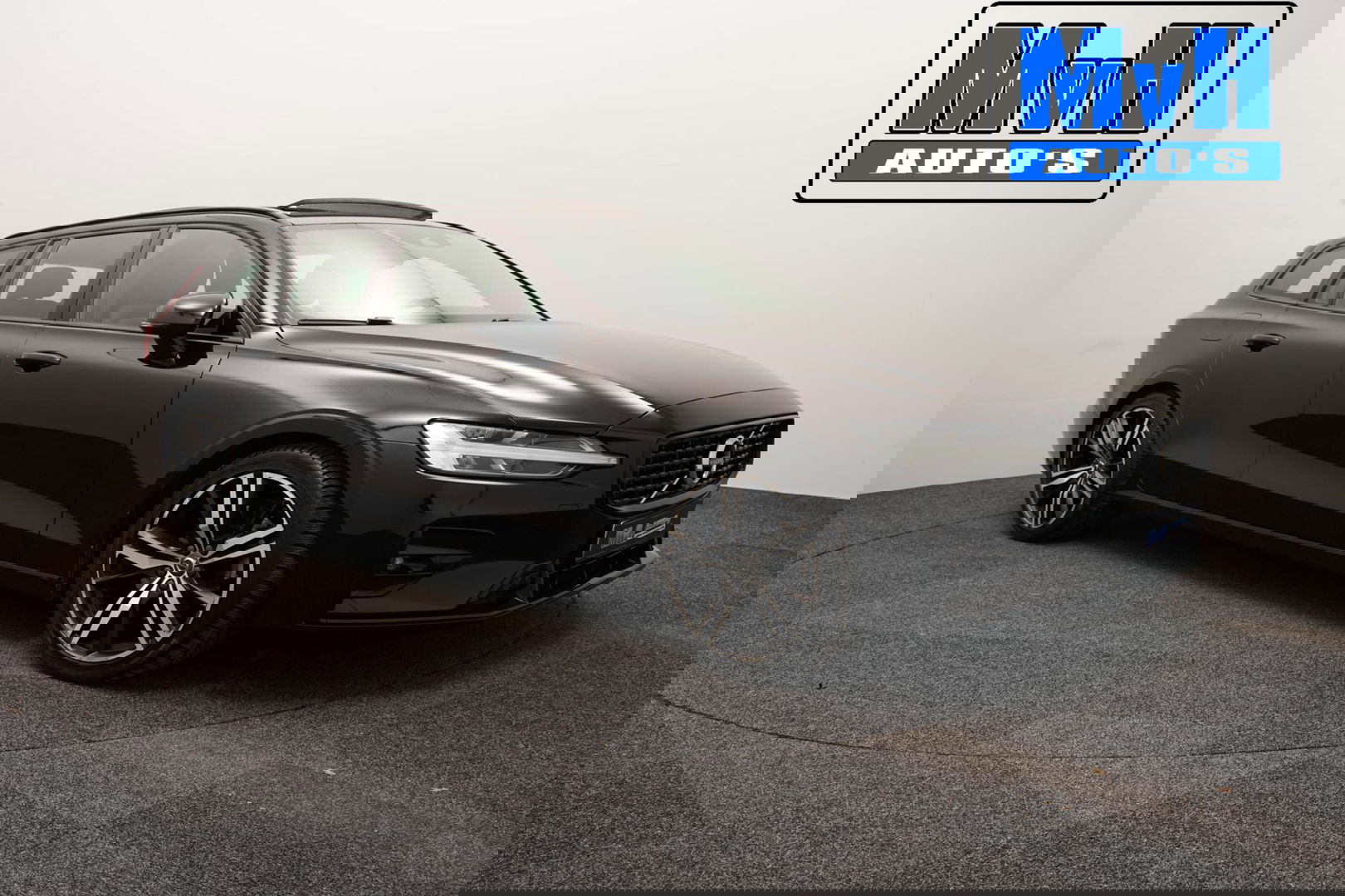 Volvo V60 2.0 B3 R-Design|PANO|STOEL/STUUR.VERW|AUTO.PILOT