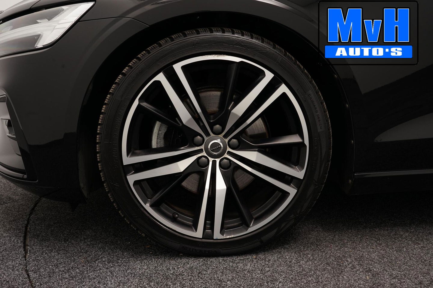 Volvo V60 2.0 B3 R-Design|PANO|STOEL/STUUR.VERW|AUTO.PILOT