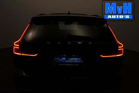 Volvo V60 2.0 B3 R-Design|PANO|STOEL/STUUR.VERW|AUTO.PILOT