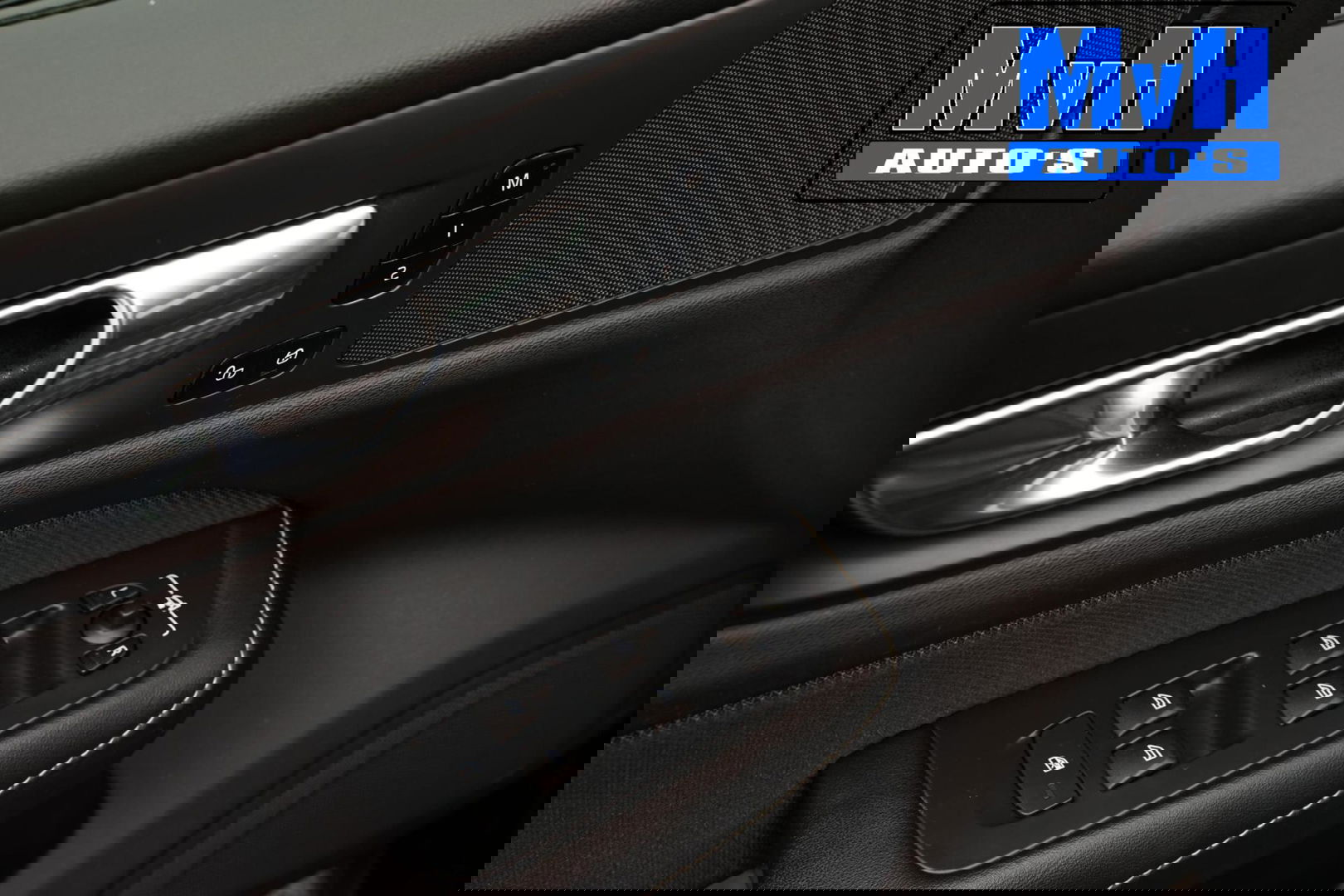 Volvo V60 2.0 B3 R-Design|PANO|STOEL/STUUR.VERW|AUTO.PILOT