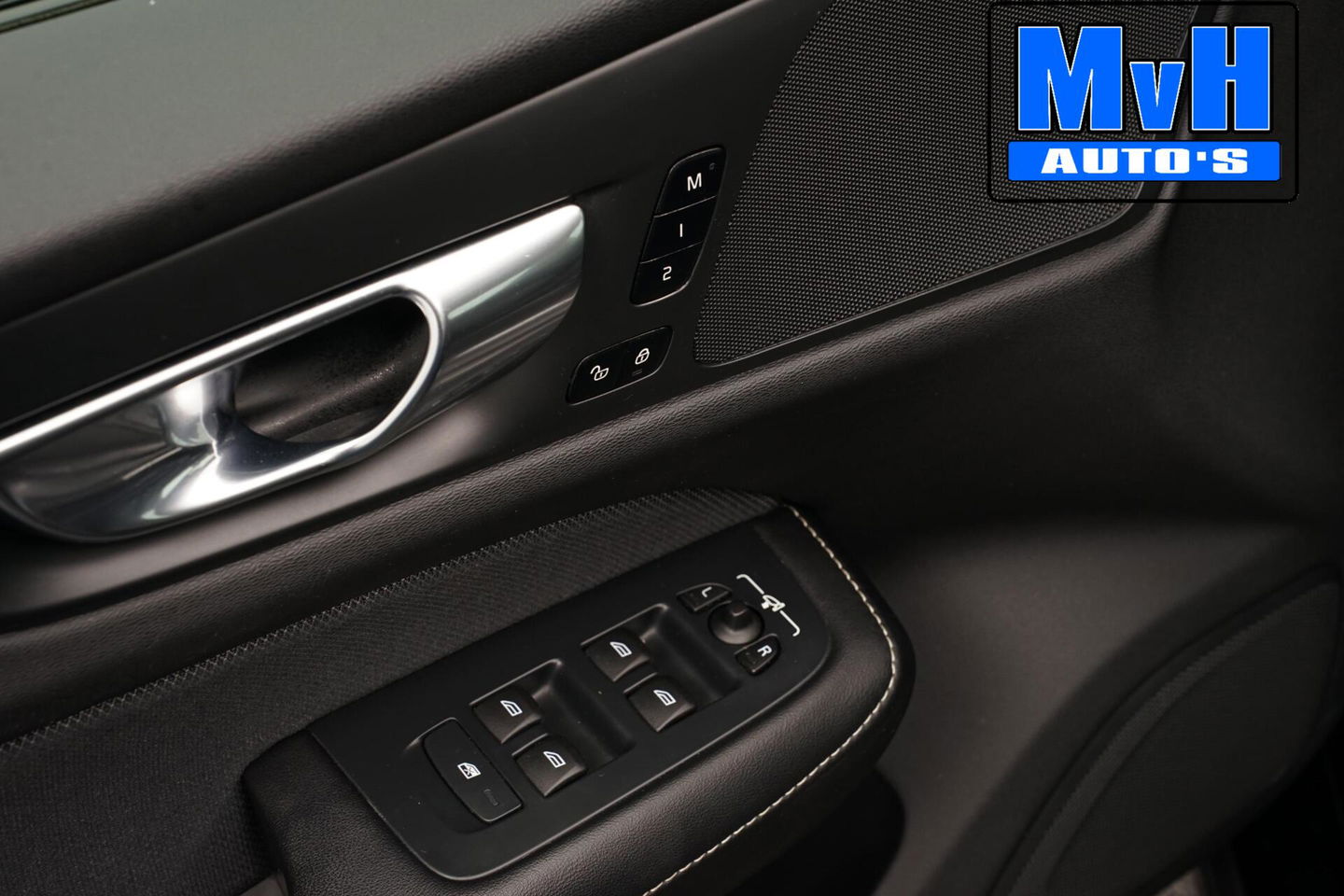 Volvo V60 2.0 B3 R-Design|PANO|STOEL/STUUR.VERW|AUTO.PILOT