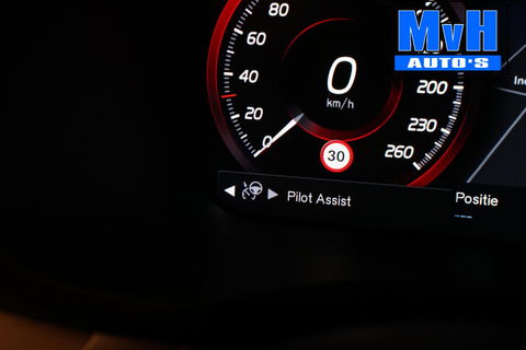 Volvo V60 2.0 B3 R-Design|PANO|STOEL/STUUR.VERW|AUTO.PILOT