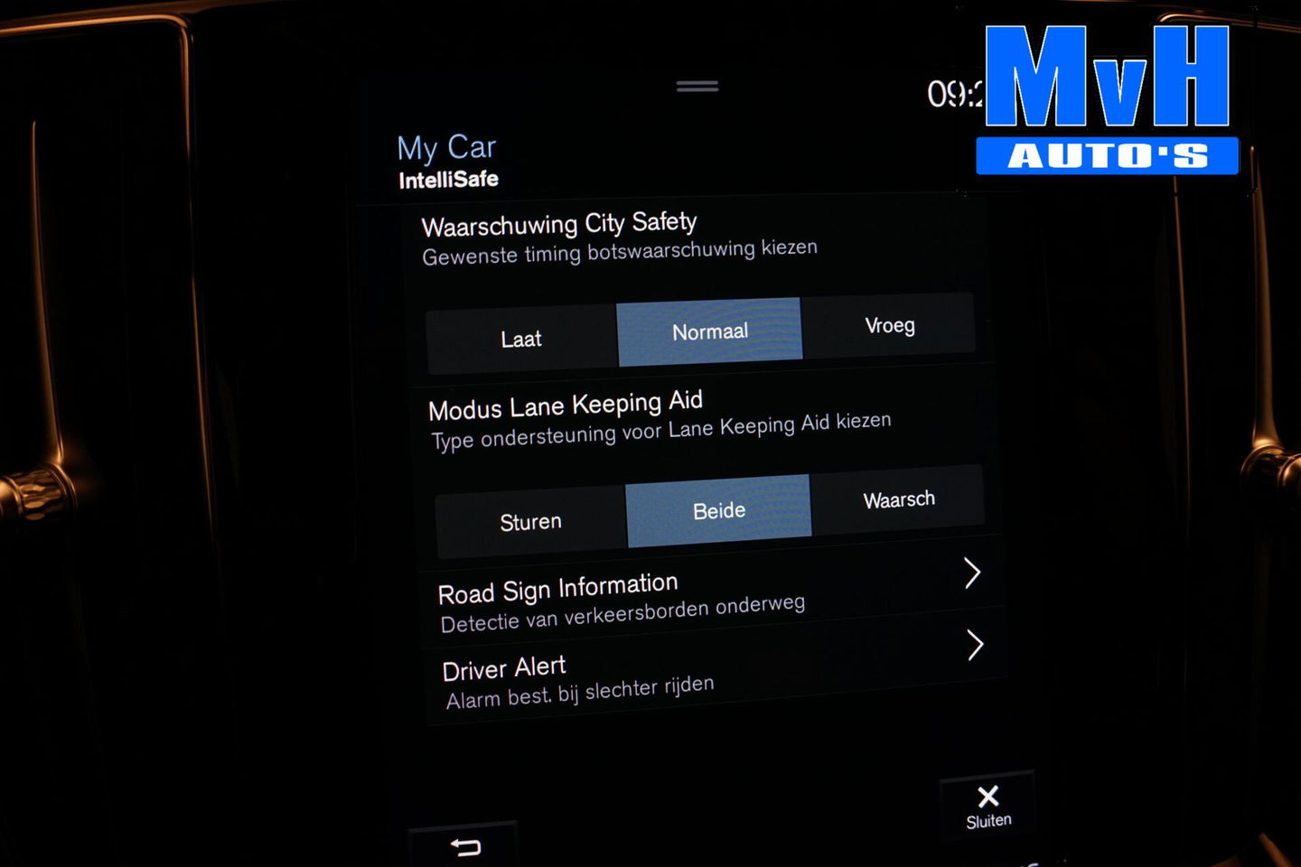 Volvo V60 2.0 B3 R-Design|PANO|STOEL/STUUR.VERW|AUTO.PILOT