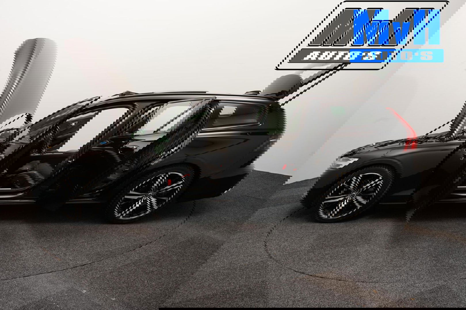 Volvo V60 2.0 B3 R-Design|PANO|STOEL/STUUR.VERW|AUTO.PILOT