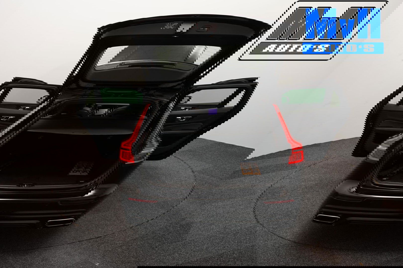 Volvo V60 2.0 B3 R-Design|PANO|STOEL/STUUR.VERW|AUTO.PILOT