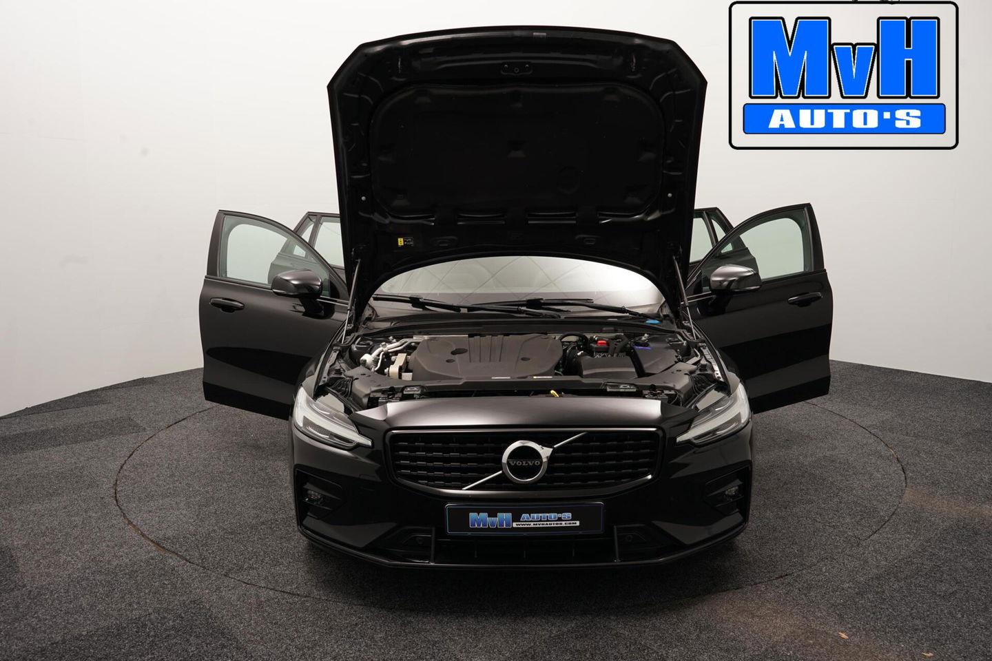 Volvo V60 2.0 B3 R-Design|PANO|STOEL/STUUR.VERW|AUTO.PILOT