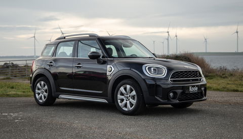 MINI Countryman 1.5 Cooper S E ALL4 Essential CAMERA / NAVI / CARPLAY / AIRCO / ZWART / STOELVERWARMING