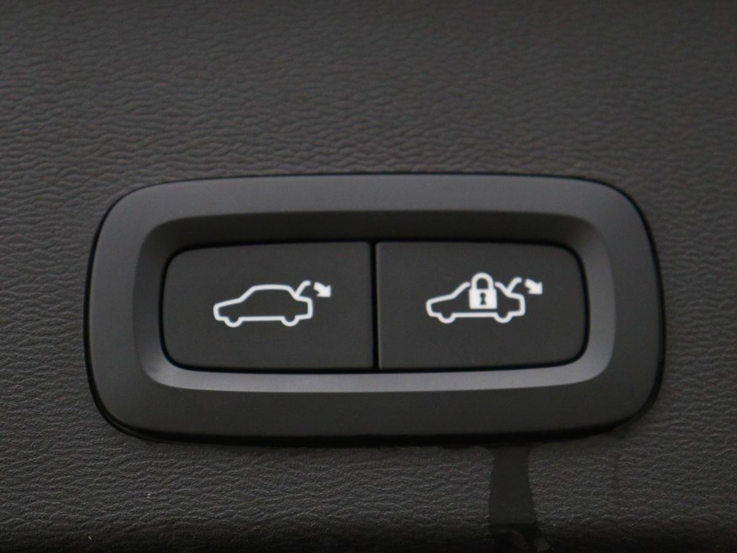 Volvo XC40 1.5 T5 Recharge Inscription Expression | Stoel & stuurverwarming | 360 Camera | Adaptive cruise | Harman/Kardon | Carplay | Navigatie | Full LED | PHEV | Plug In