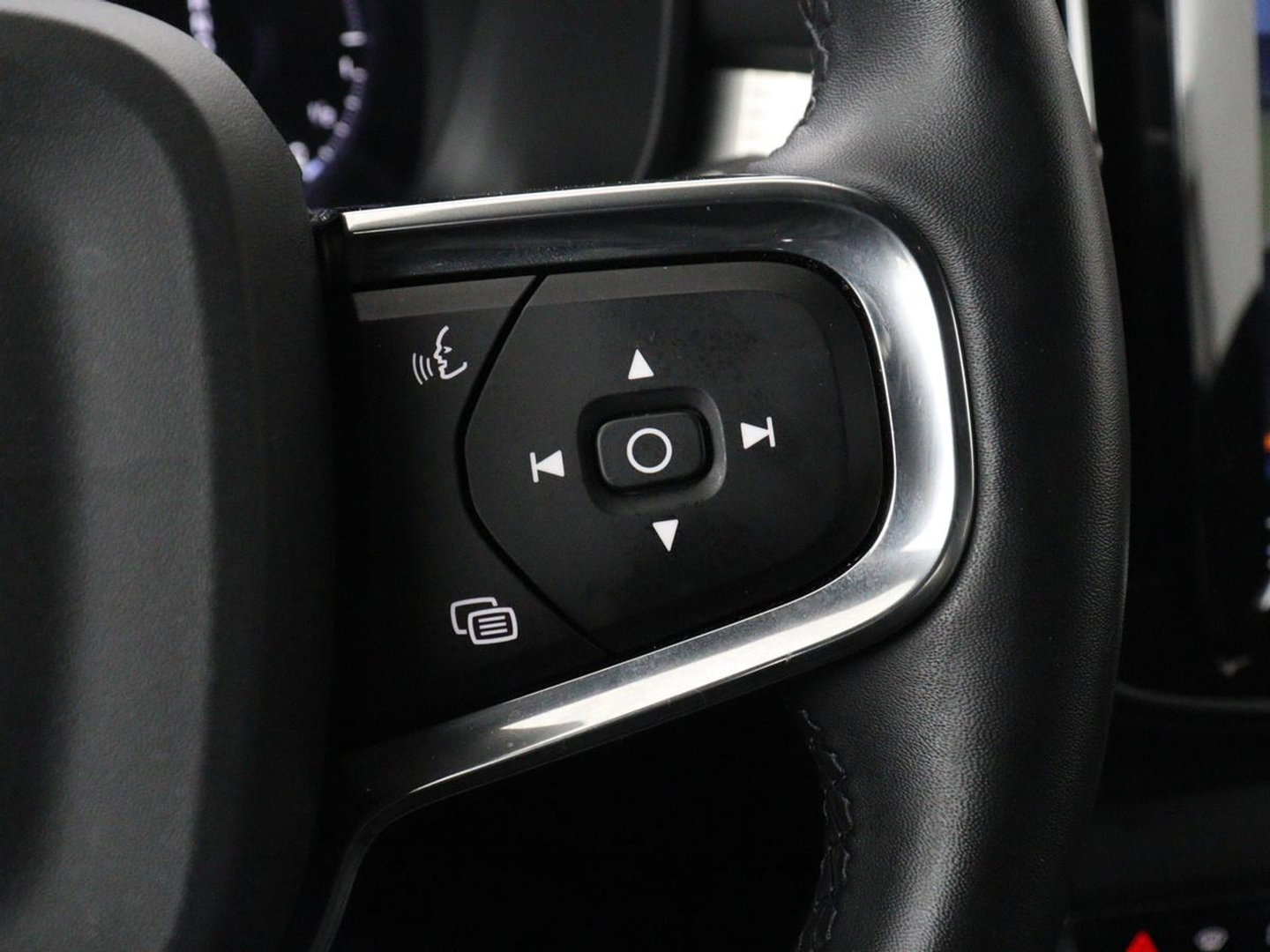 Volvo XC40 1.5 T5 Recharge Inscription Expression | Stoel & stuurverwarming | 360 Camera | Adaptive cruise | Harman/Kardon | Carplay | Navigatie | Full LED | PHEV | Plug In