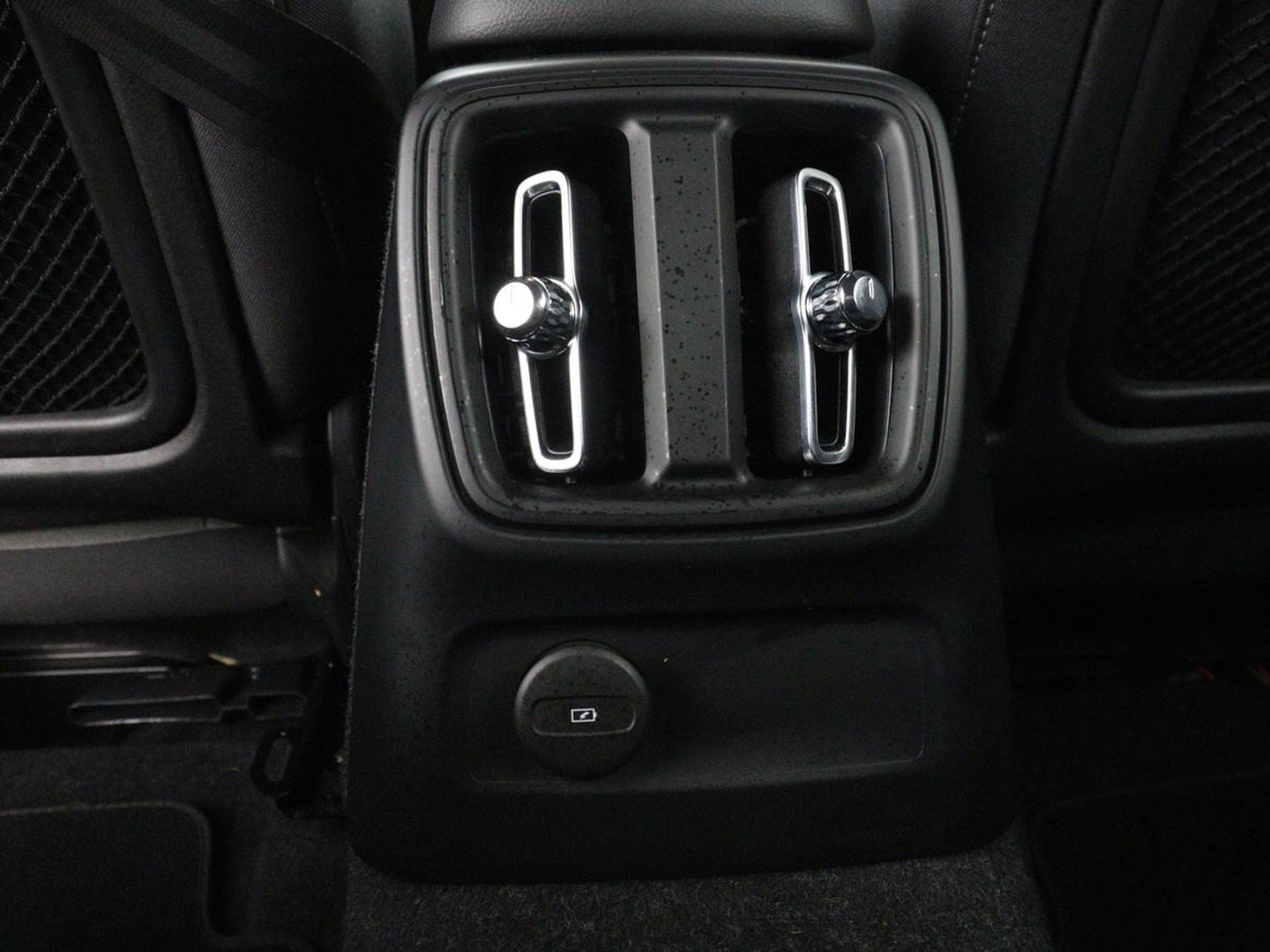 Volvo XC40 1.5 T5 Recharge Inscription Expression | Stoel & stuurverwarming | 360 Camera | Adaptive cruise | Harman/Kardon | Carplay | Navigatie | Full LED | PHEV | Plug In