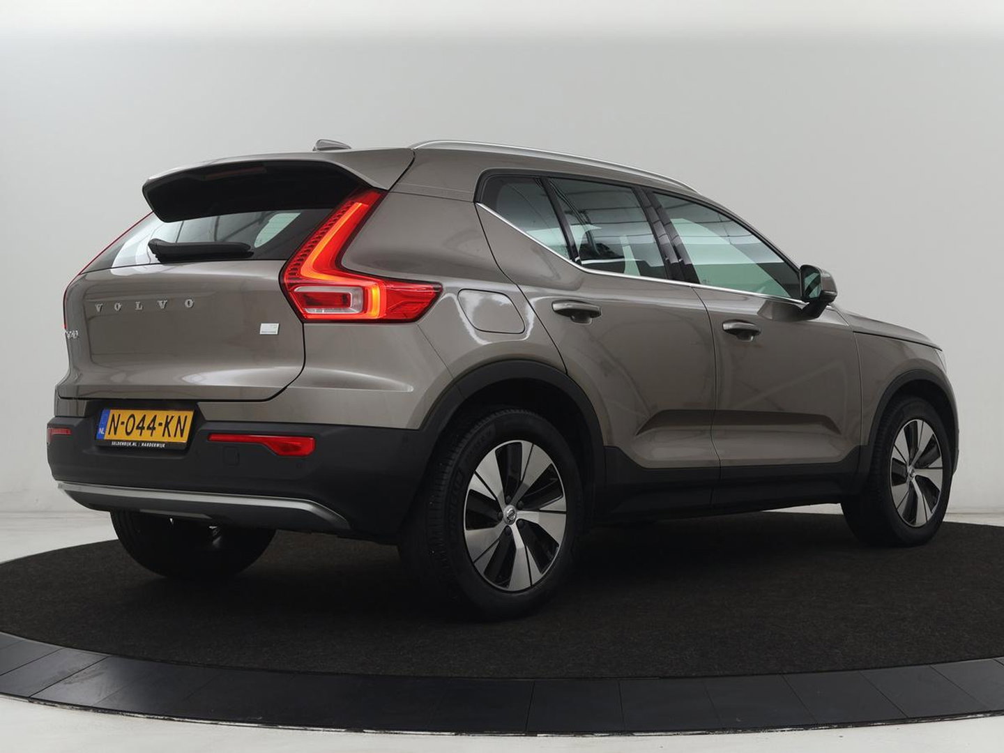 Volvo XC40 1.5 T5 Recharge Inscription Expression | Stoel & stuurverwarming | 360 Camera | Adaptive cruise | Harman/Kardon | Carplay | Navigatie | Full LED | PHEV | Plug In
