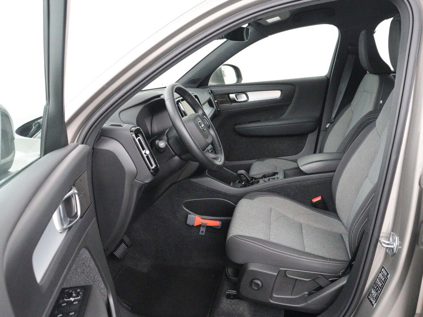 Volvo XC40 1.5 T5 Recharge Inscription Expression | Stoel & stuurverwarming | 360 Camera | Adaptive cruise | Harman/Kardon | Carplay | Navigatie | Full LED | PHEV | Plug In