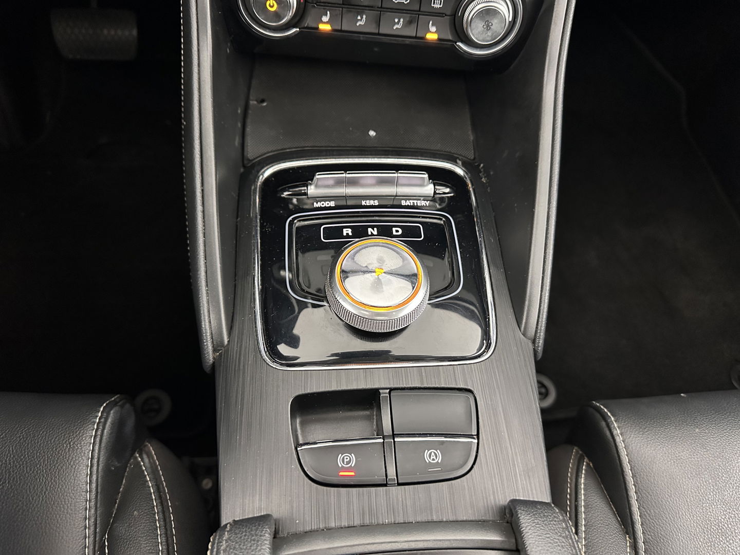 MG ZS EV Luxury 45 kWh {SOH-90%} (INCL-BTW) Aut. *PANO | LEATHER | CCS-FASTLOADER | KEYLESS | NAVI-FULLMAP | ADAPTIVE-CRUISE | CAMERA | HEATED-SPORTSEATS | CARPLAY | BLINDSPOT | DAB | LANE-ASSIST | 17''ALU*