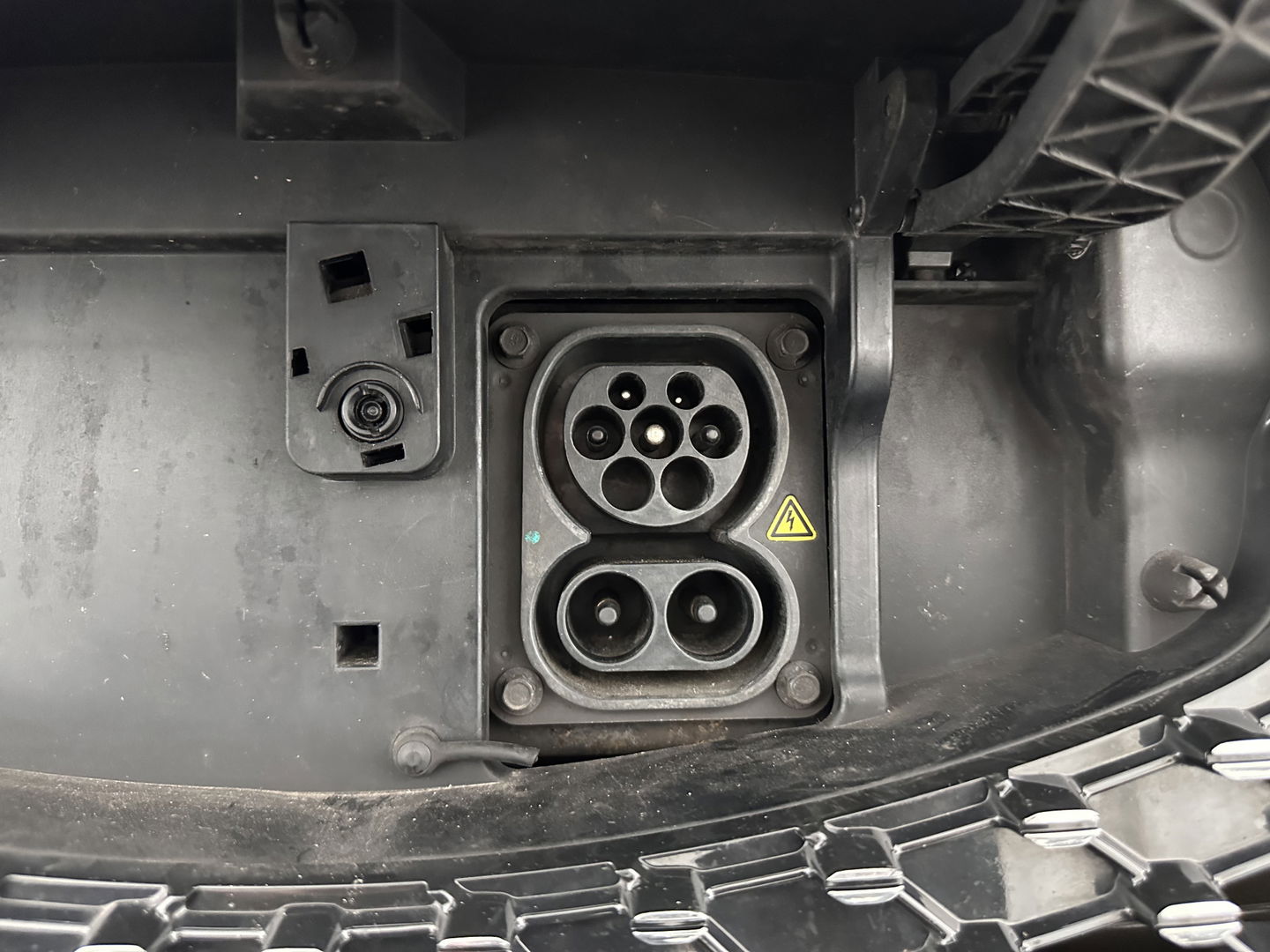 MG ZS EV Luxury 45 kWh {SOH-90%} (INCL-BTW) Aut. *PANO | LEATHER | CCS-FASTLOADER | KEYLESS | NAVI-FULLMAP | ADAPTIVE-CRUISE | CAMERA | HEATED-SPORTSEATS | CARPLAY | BLINDSPOT | DAB | LANE-ASSIST | 17''ALU*