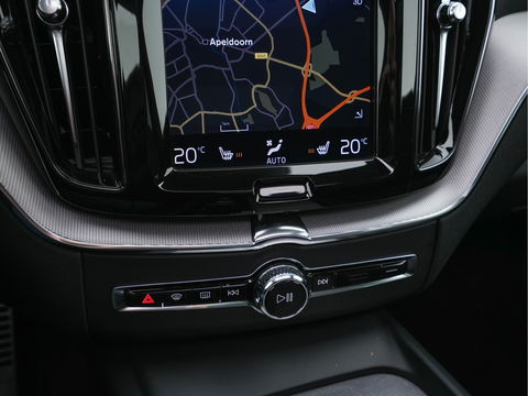 Volvo XC60 2.0 B5 Business Pro R-Design (INCL.BTW) Aut. *PANO | LUXURY-LEATHER | FULL-LEATHER | MEMORY-PACK | HEATED-SPORTSEATS | CAMERA | NAVI-FULLMAP | SHIFT-PADDLES | PRIVACY-GLASS | AIR-SUSPENSION | ECC | PDC | CRUISE | 19''ALU