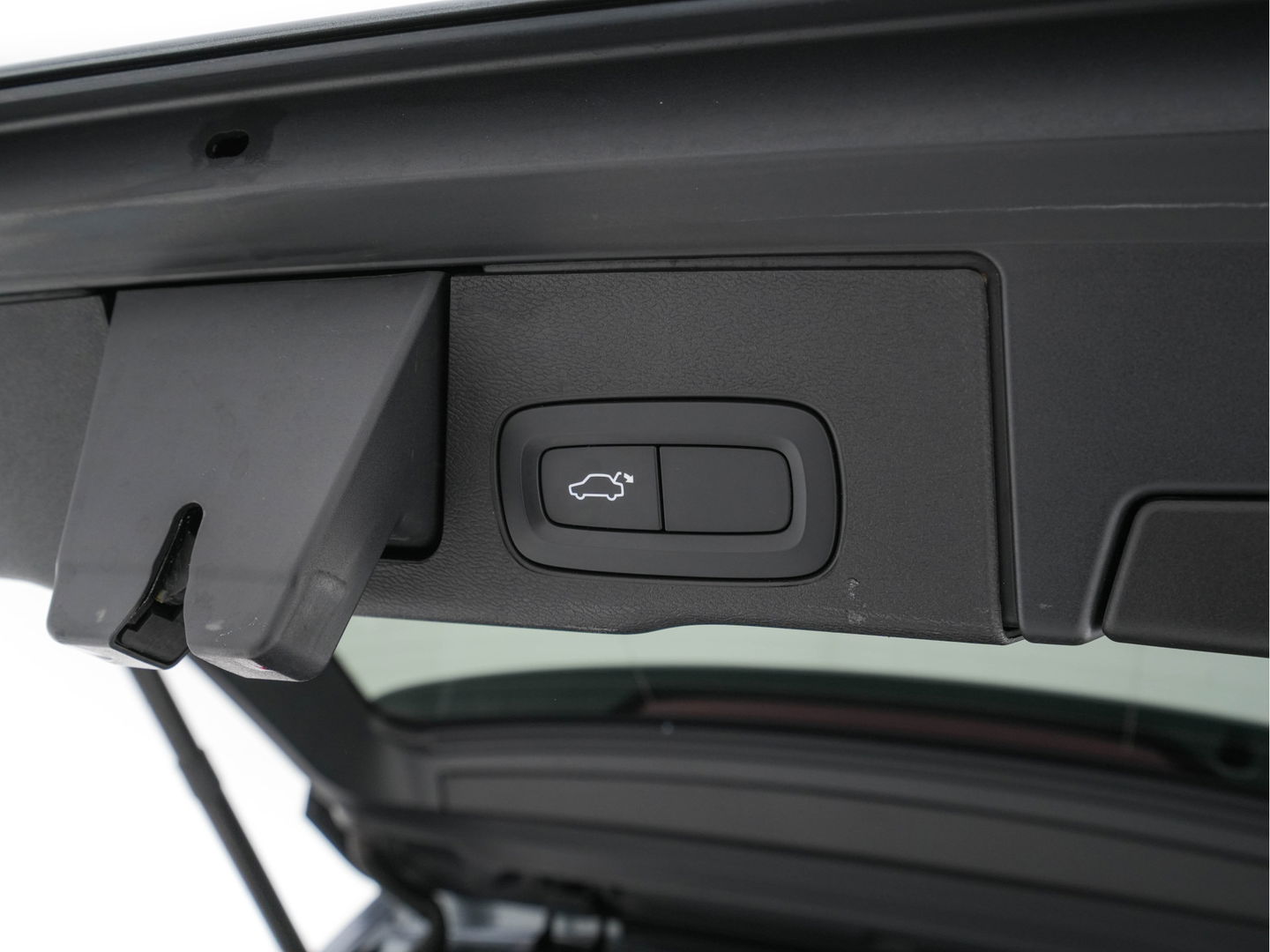 Volvo XC60 2.0 B5 Business Pro R-Design (INCL.BTW) Aut. *PANO | LUXURY-LEATHER | FULL-LEATHER | MEMORY-PACK | HEATED-SPORTSEATS | CAMERA | NAVI-FULLMAP | SHIFT-PADDLES | PRIVACY-GLASS | AIR-SUSPENSION | ECC | PDC | CRUISE | 19''ALU