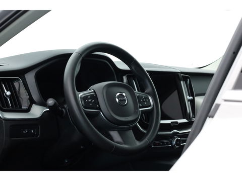 Volvo XC60 2.0 T6 Plug-in hybrid AWD Plus Bright | SOH 99.5 % | Long Range | Leer | ACC | Stoel + stuurverw. | 20 inch | camera |