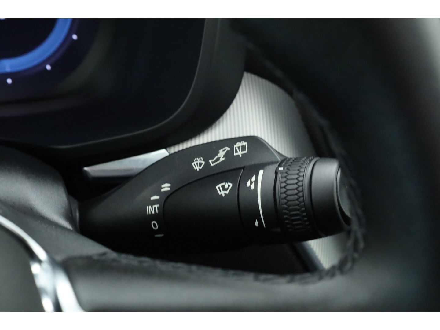 Volvo XC60 2.0 T6 Plug-in hybrid AWD Plus Bright | SOH 99.5 % | Long Range | Leer | ACC | Stoel + stuurverw. | 20 inch | camera |