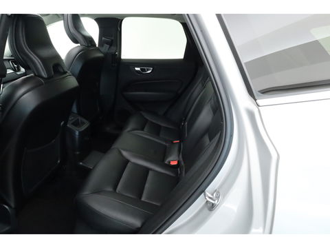 Volvo XC60 2.0 T6 Plug-in hybrid AWD Plus Bright | SOH 99.5 % | Long Range | Leer | ACC | Stoel + stuurverw. | 20 inch | camera |