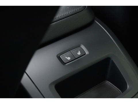 Volvo XC60 2.0 T6 Plug-in hybrid AWD Plus Bright | SOH 99.5 % | Long Range | Leer | ACC | Stoel + stuurverw. | 20 inch | camera |