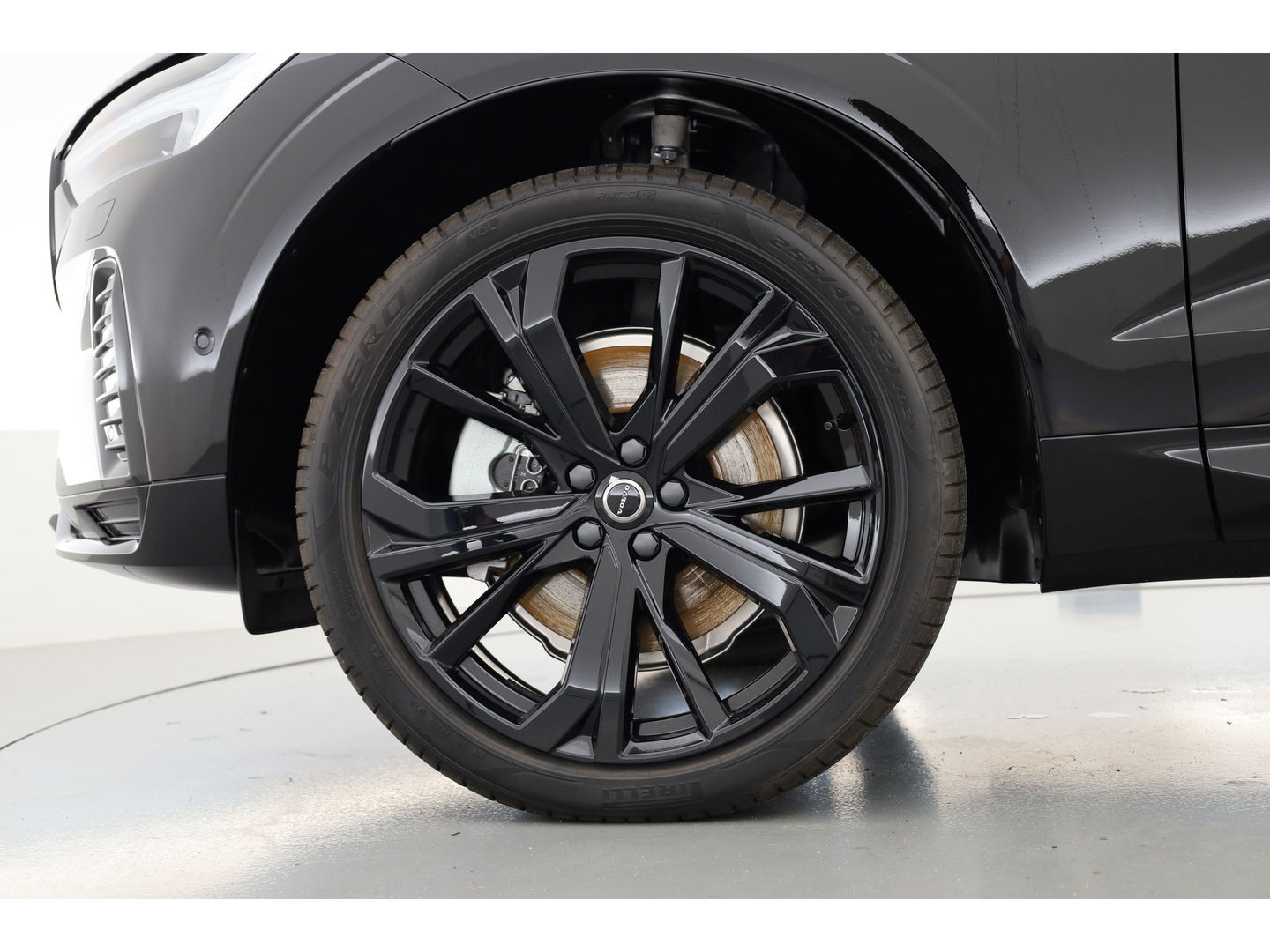 Volvo XC60 T6 Plug-in hybrid Plus Black Edition | Facelift | Pano | Harman Kardon | Memory Seats | 360cam | Blis | Pilot Assist | 21''