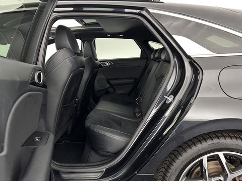 Kia ProCeed 1.0 T-GDI GT-Line (INCL-BTW) *PANO | LEATHER-ALCANTARA  | FULL-LED | SPORTSEATS | NAVI-FULLMAP | CAMERA | ECC | PRIVACYGLASS | LANE-ASSIST | DAB+ | CARPLAY | PDC | KEYLESS | CRUISE | TOWBAR | 17''ALU*