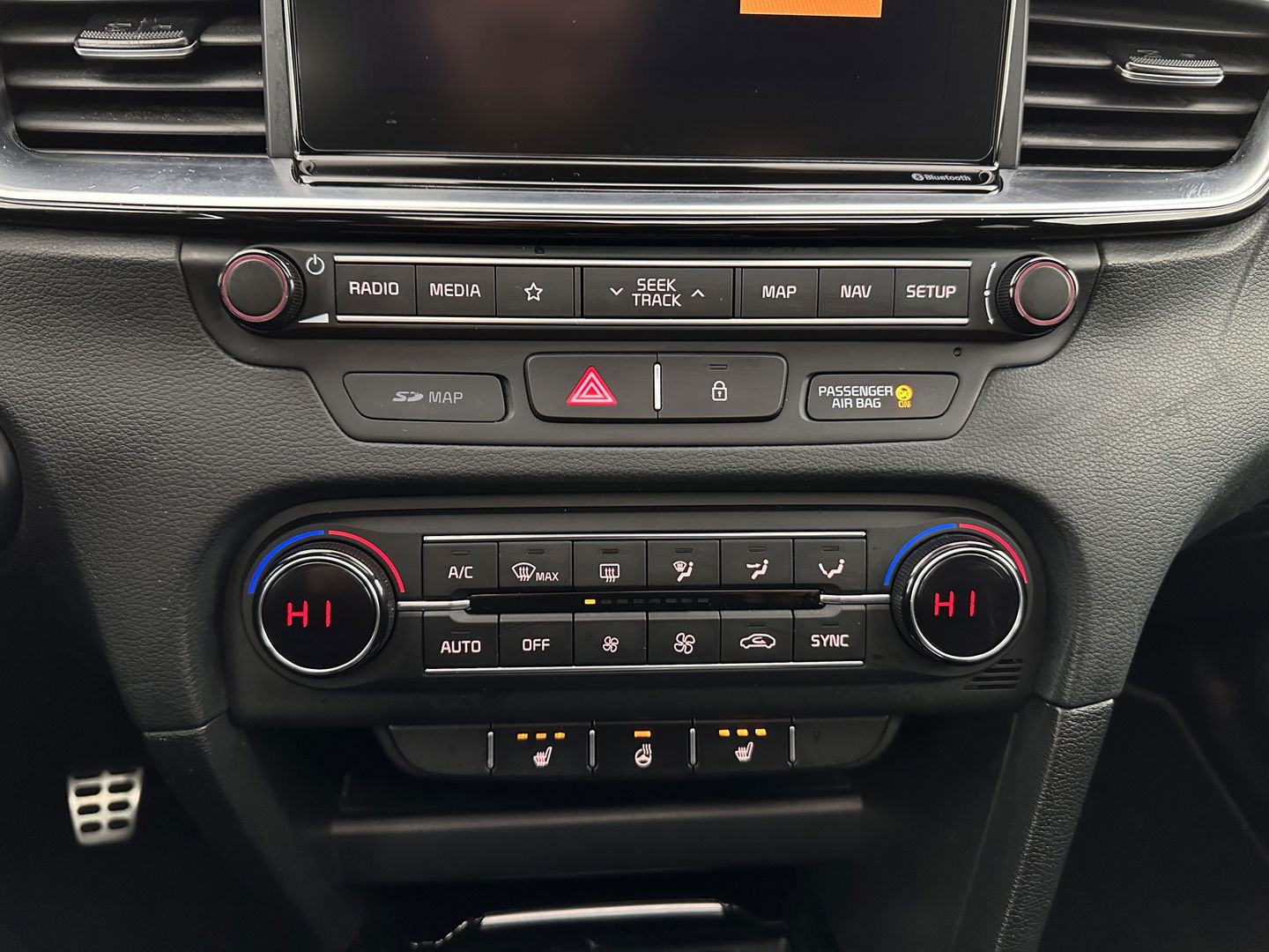 Kia ProCeed 1.0 T-GDI GT-Line (INCL-BTW) *PANO | LEATHER-ALCANTARA  | FULL-LED | SPORTSEATS | NAVI-FULLMAP | CAMERA | ECC | PRIVACYGLASS | LANE-ASSIST | DAB+ | CARPLAY | PDC | KEYLESS | CRUISE | TOWBAR | 17''ALU*