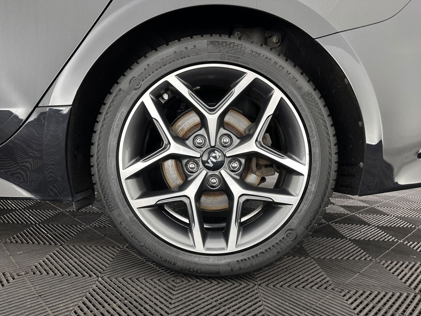 Kia ProCeed 1.0 T-GDI GT-Line (INCL-BTW) *PANO | LEATHER-ALCANTARA  | FULL-LED | SPORTSEATS | NAVI-FULLMAP | CAMERA | ECC | PRIVACYGLASS | LANE-ASSIST | DAB+ | CARPLAY | PDC | KEYLESS | CRUISE | TOWBAR | 17''ALU*