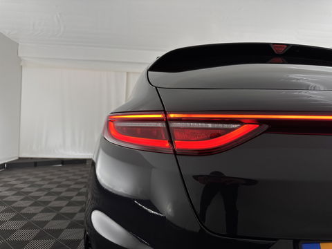 Kia ProCeed 1.0 T-GDI GT-Line (INCL-BTW) *PANO | LEATHER-ALCANTARA  | FULL-LED | SPORTSEATS | NAVI-FULLMAP | CAMERA | ECC | PRIVACYGLASS | LANE-ASSIST | DAB+ | CARPLAY | PDC | KEYLESS | CRUISE | TOWBAR | 17''ALU*