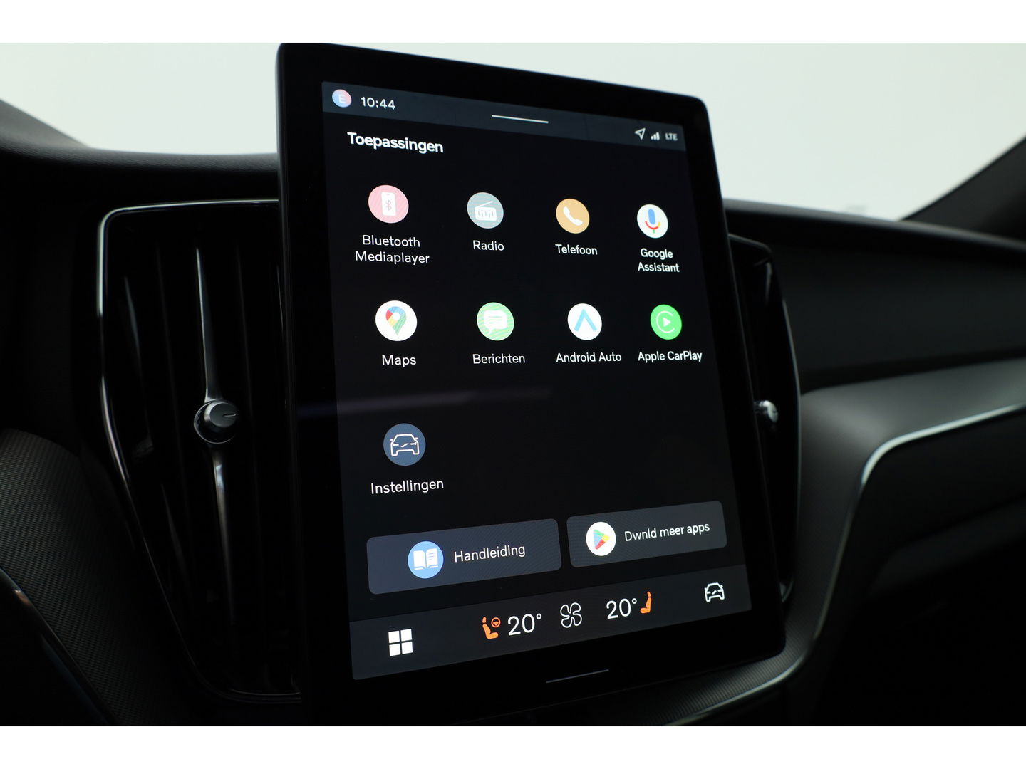 Volvo XC60 T6 Plug-in hybrid Plus Black Edition | Facelift | Pano | Harman Kardon | Memory Seats | 360cam | Blis | Pilot Assist | 21''