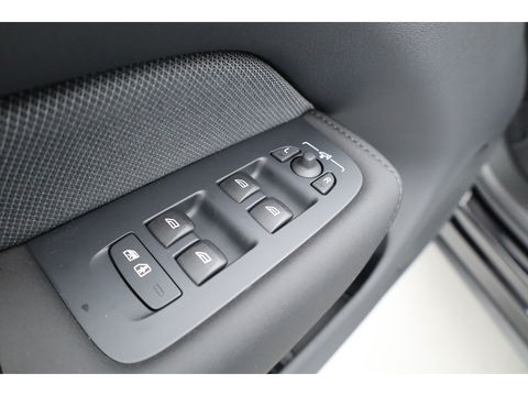 Volvo XC60 T6 Plug-in hybrid Plus Black Edition | Facelift | Pano | Harman Kardon | Memory Seats | 360cam | Blis | Pilot Assist | 21''