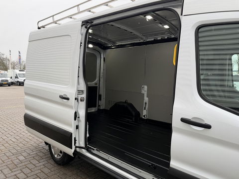 Ford Transit 310 2.0 TDCI L2H2 Trend / vaste prijs rijklaar € 18.950 ex btw / euro 6 / bpm vrij / lease vanaf € 319 / imperial + trap / airco / cruise / pdc voor en achter / trekhaak 2450 kg