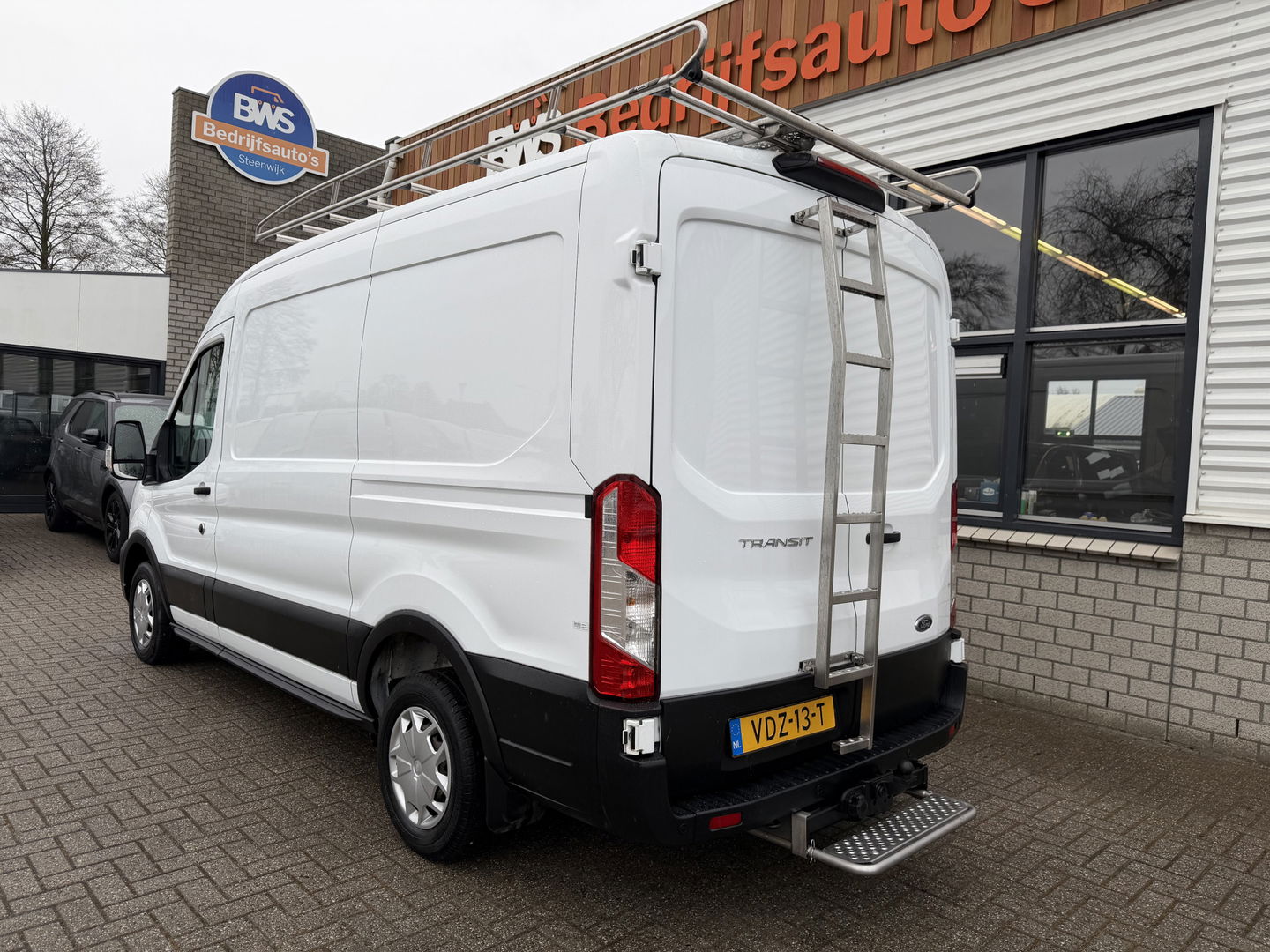 Ford Transit 310 2.0 TDCI L2H2 Trend / vaste prijs rijklaar € 18.950 ex btw / euro 6 / bpm vrij / lease vanaf € 319 / imperial + trap / airco / cruise / pdc voor en achter / trekhaak 2450 kg