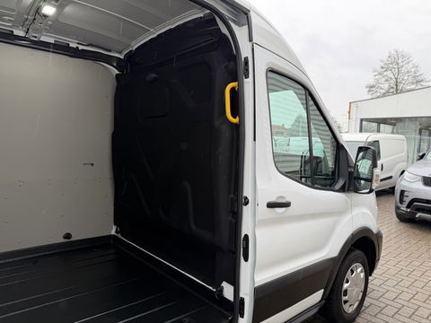 Ford Transit 310 2.0 TDCI L2H2 Trend / vaste prijs rijklaar € 18.950 ex btw / euro 6 / bpm vrij / lease vanaf € 319 / imperial + trap / airco / cruise / pdc voor en achter / trekhaak 2450 kg