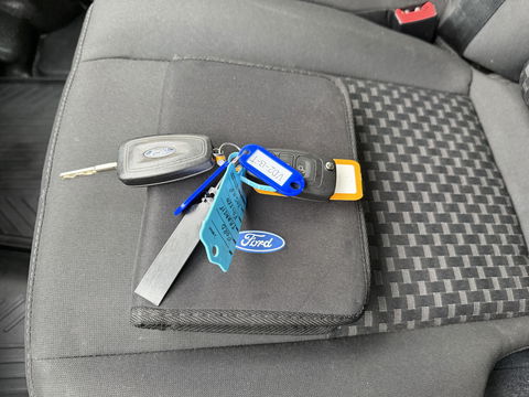 Ford Transit 310 2.0 TDCI L2H2 Trend / vaste prijs rijklaar € 18.950 ex btw / euro 6 / bpm vrij / lease vanaf € 319 / imperial + trap / airco / cruise / pdc voor en achter / trekhaak 2450 kg