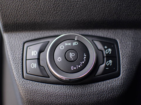 Ford Transit Courier 1.5 TDCI SPORT | Cruise control | EURO 6 | 2x schuif | Carplay |