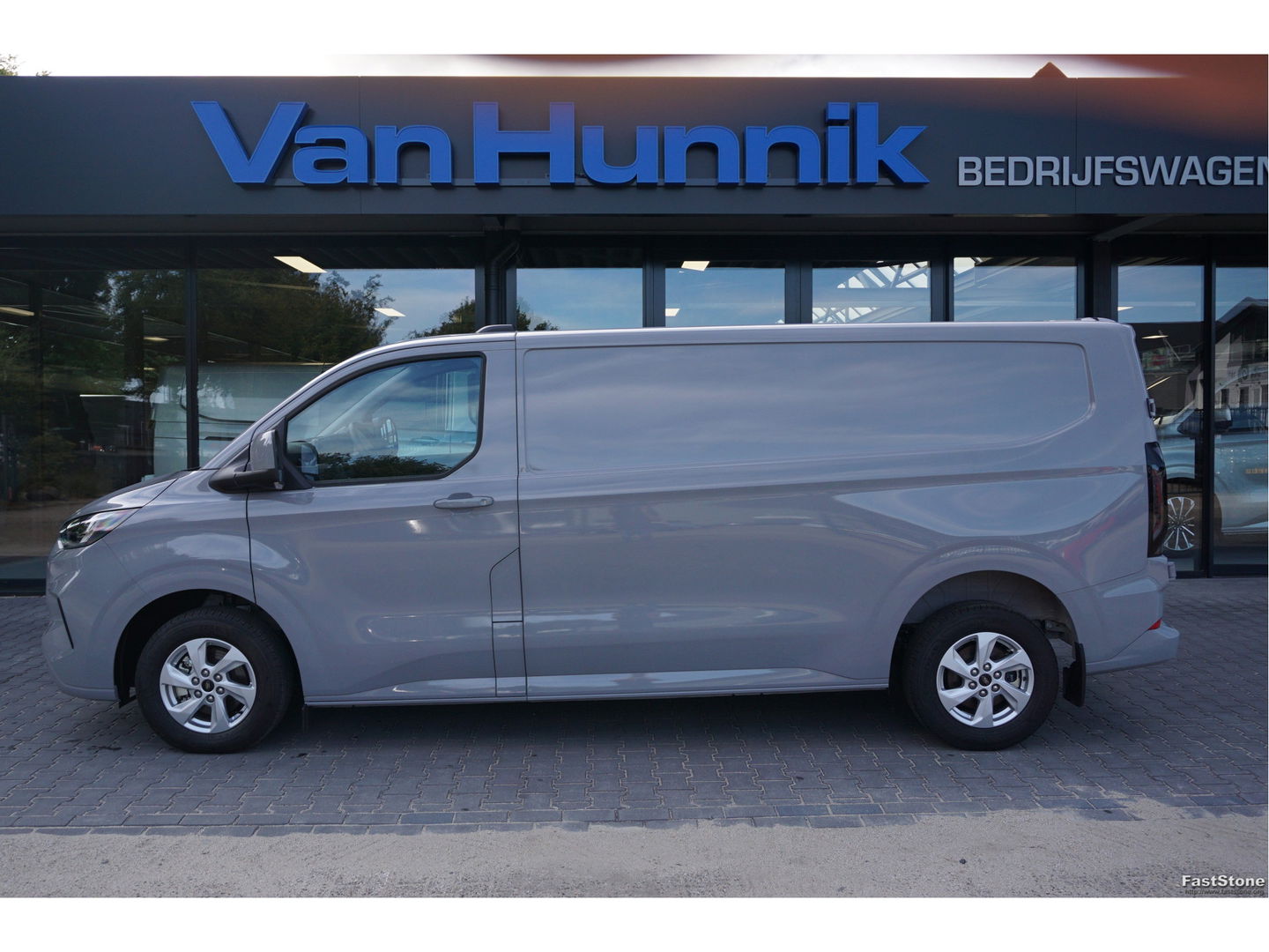 Ford Transit Custom 300L 150PK Limited BPM VRIJ!! Navi, Cam, Adap. Cruise, 16" LM, Trekhaak!! NR. A52*