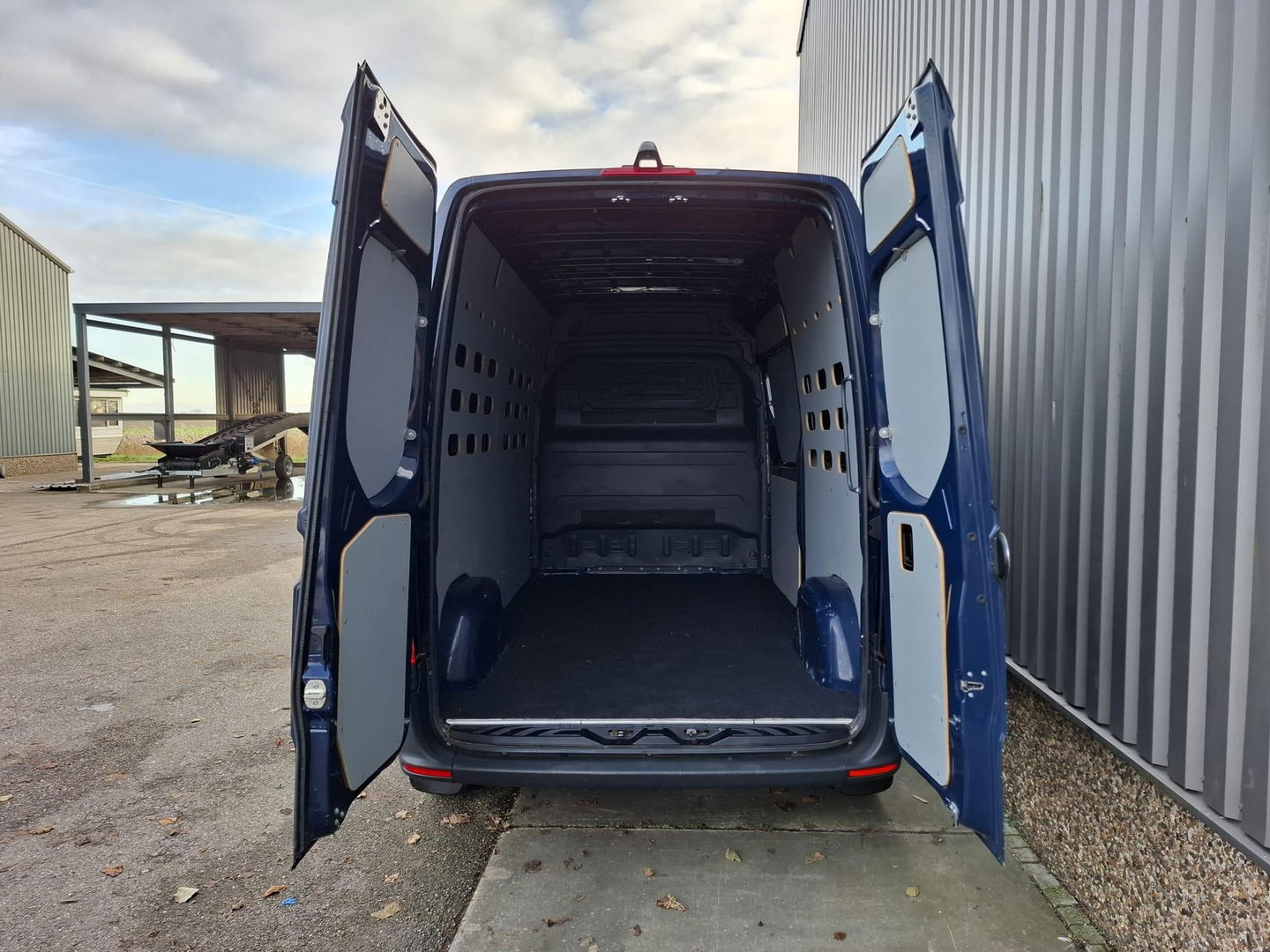 Mercedes-Benz Sprinter 311 CDI GB L2 FWD Functional 3.5T / AIRCO / CAMERA / 3 ZITS / DEALER ONDERHOUDEN / NAVI