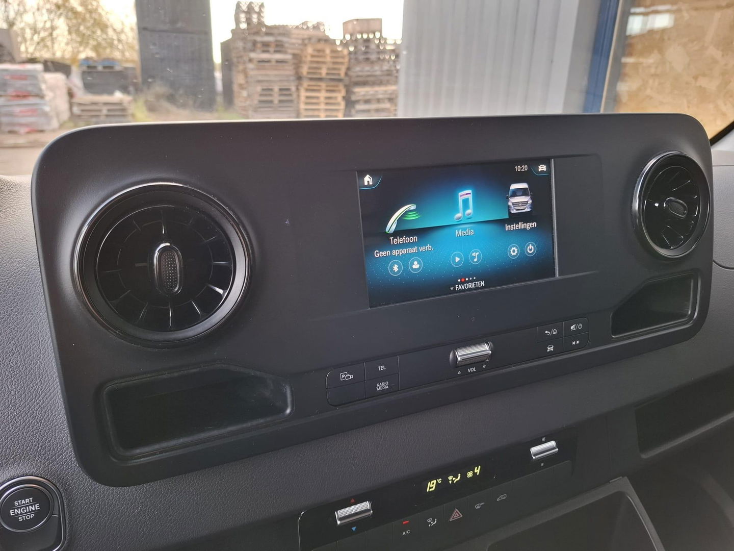 Mercedes-Benz Sprinter 311 CDI GB L2 FWD Functional 3.5T / AIRCO / CAMERA / 3 ZITS / DEALER ONDERHOUDEN / NAVI