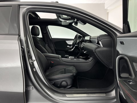 Mercedes-Benz A-Klasse 250 e AMG Limited Business Solution (Plug-in) (INCL-BTW) *PANO | LEATHER-MICROFIBRE | FULL-LED | AMBIENTLIGHT | HEATED-SPORTSEATS | WIDESCREEN-DIGICOCKPIT | DAB+ | NAVI-FULLMAP | CAMERA | PRIVACYGLASS | LANE-ASSIST | DYNAMIC-SELECT | 18'