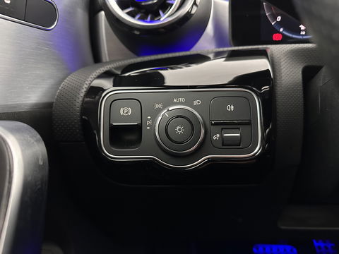 Mercedes-Benz A-Klasse 250 e AMG Limited Business Solution (Plug-in) (INCL-BTW) *PANO | LEATHER-MICROFIBRE | FULL-LED | AMBIENTLIGHT | HEATED-SPORTSEATS | WIDESCREEN-DIGICOCKPIT | DAB+ | NAVI-FULLMAP | CAMERA | PRIVACYGLASS | LANE-ASSIST | DYNAMIC-SELECT | 18'