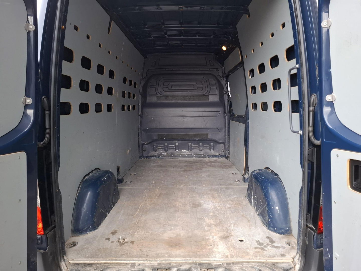 Mercedes-Benz Sprinter 311 CDI GB L2 FWD Functional 3.5T / AIRCO / CAMERA / 3 ZITS / DEALER ONDERHOUDEN / NAVI